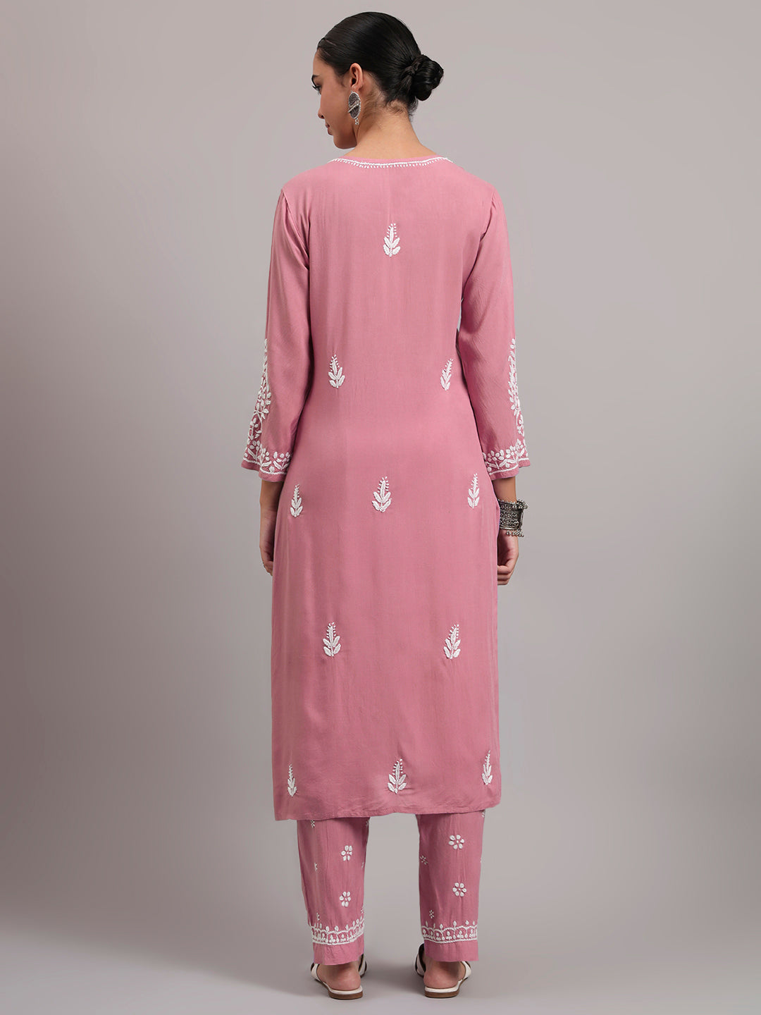 Women Hand Embroidered Chikankari Rayon kurta set PC4076KS