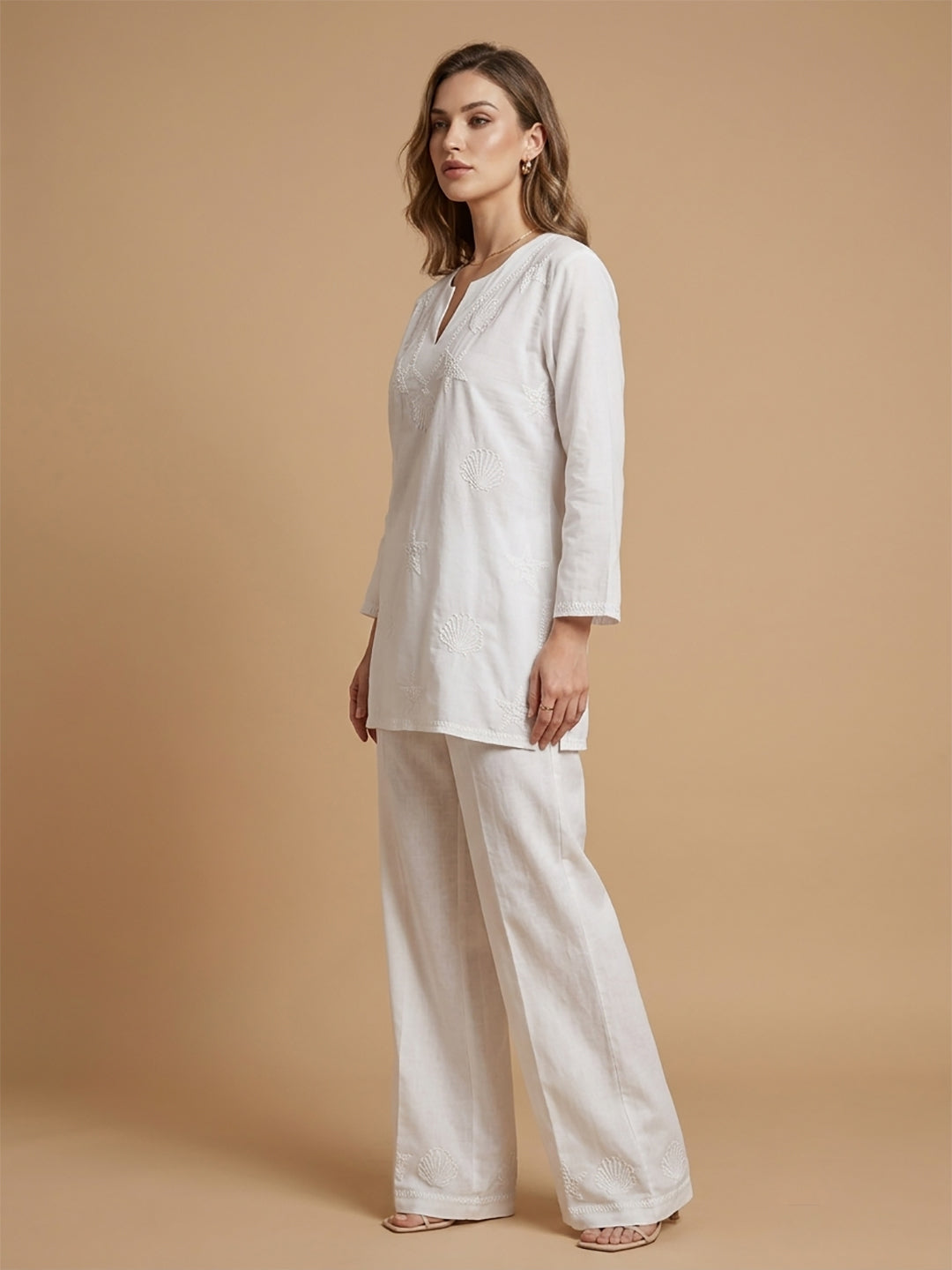 Chikankari Women Hand Embroidered Cotton Tunic PC3977