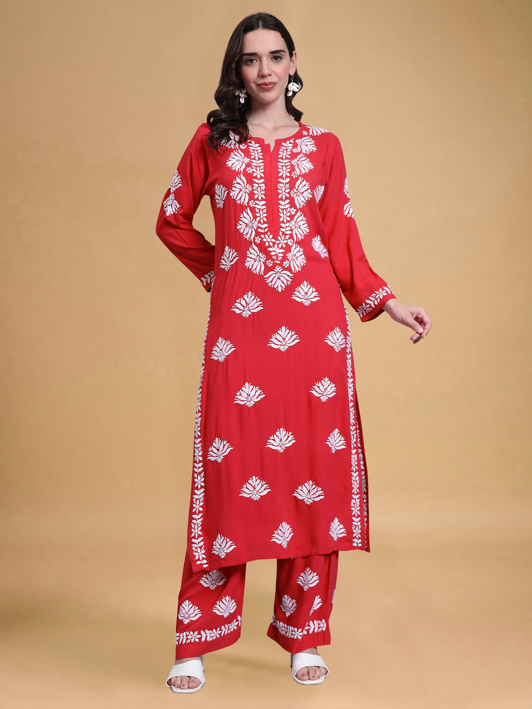 Women Hand Embroidered Chikankari Rayon kurta set PC4084KS
