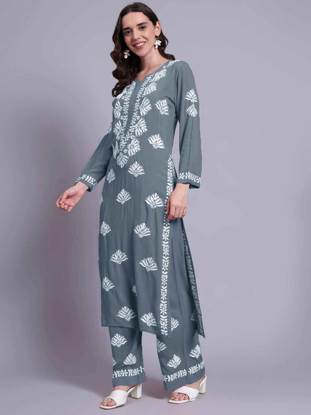Women Hand Embroidered Chikankari Rayon kurta set PC4084KS