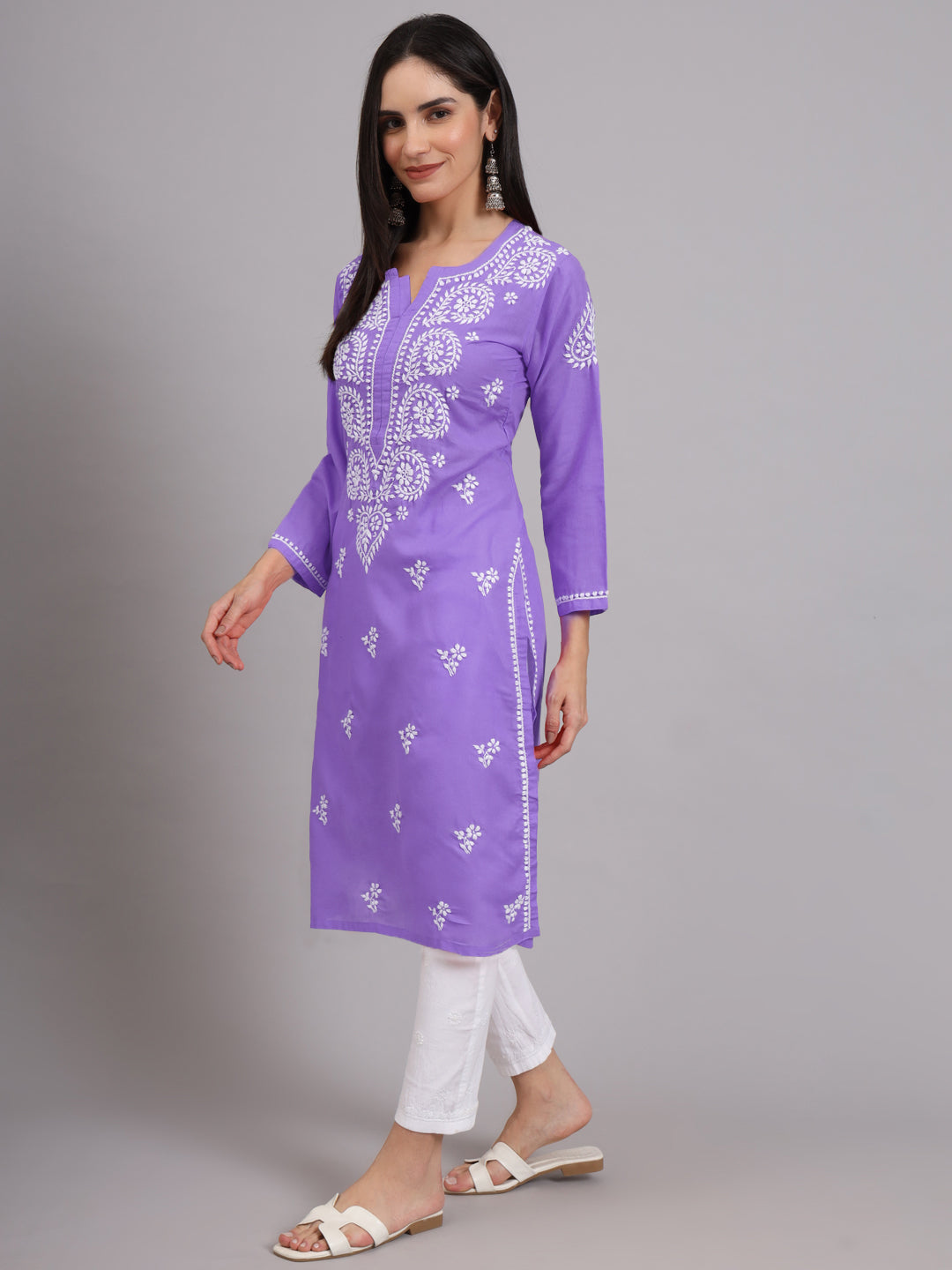 Women Hand Embroidered Lucknowi Chikankari Cotton Ethnic Motifs Kurta PC3997