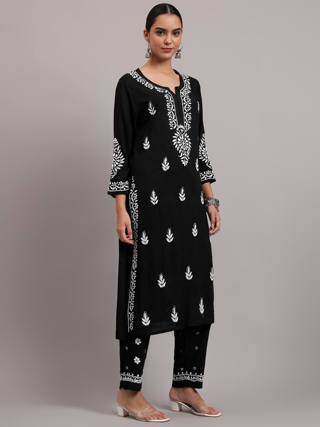 Women Hand Embroidered Chikankari Rayon kurta set PC4076KS
