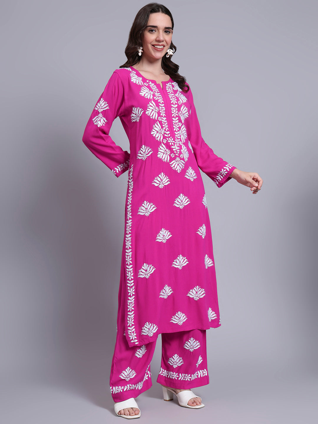 Women Hand Embroidered Chikankari Rayon kurta set PC4084KS