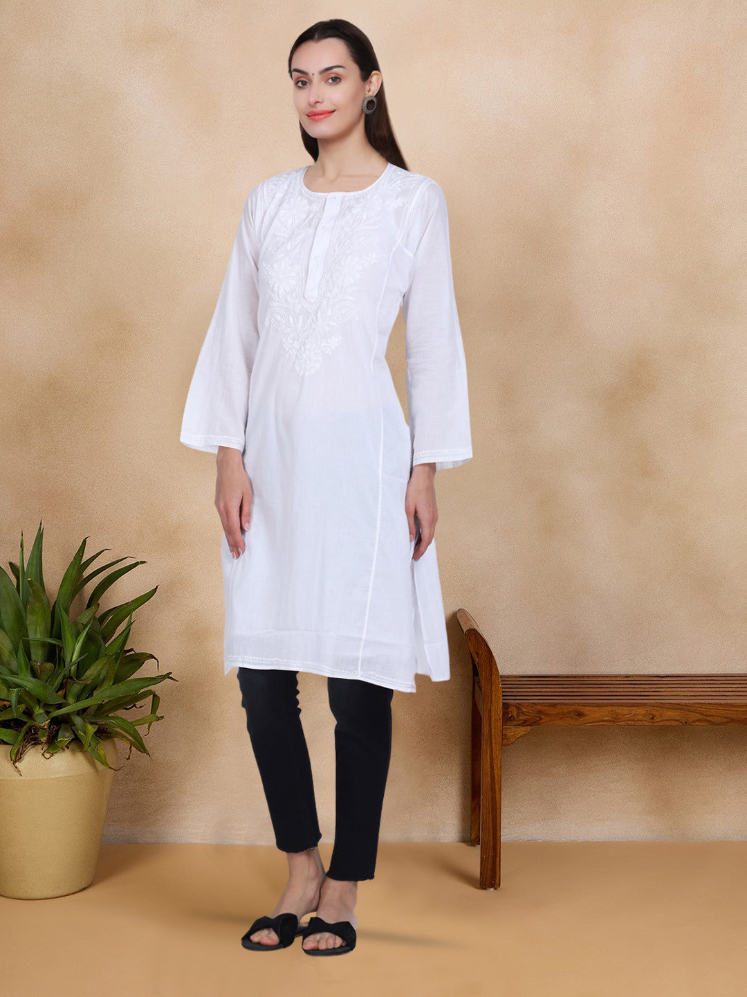 Hand Embroidered Chikankari Cotton Straight Kurta-NM125