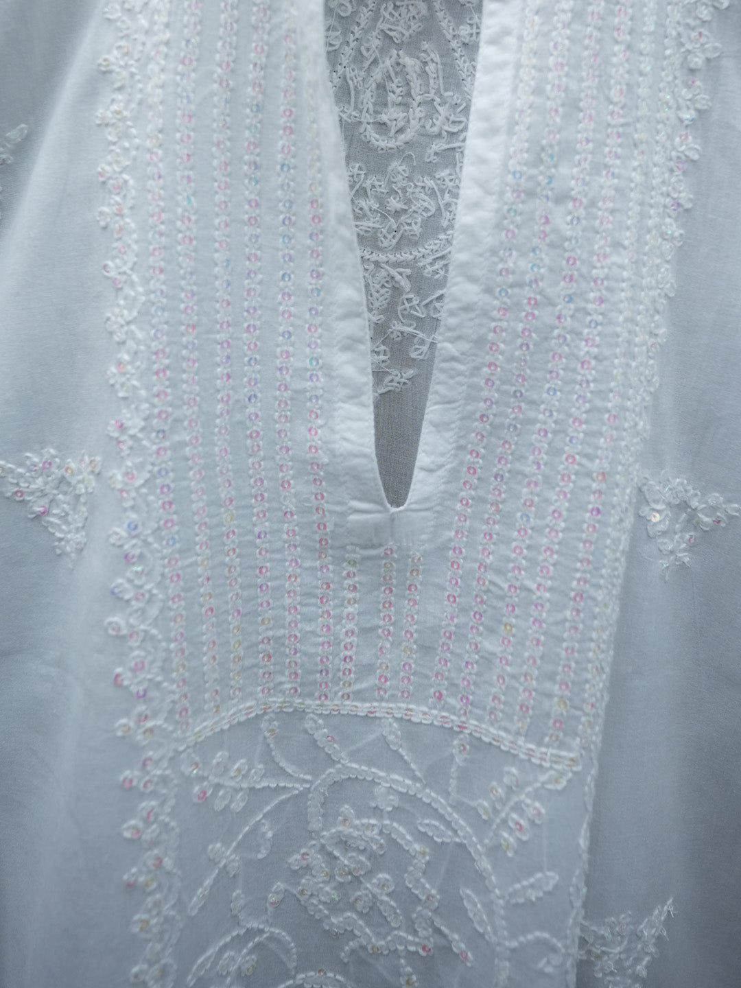 Chikankari Women Hand Embroidered Cotton Tunic PC3974