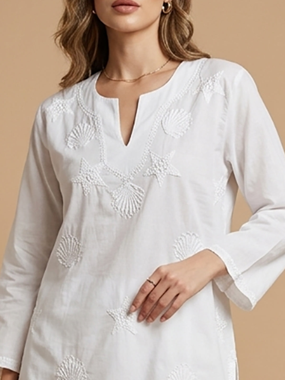 Chikankari Women Hand Embroidered Cotton Tunic PC3977