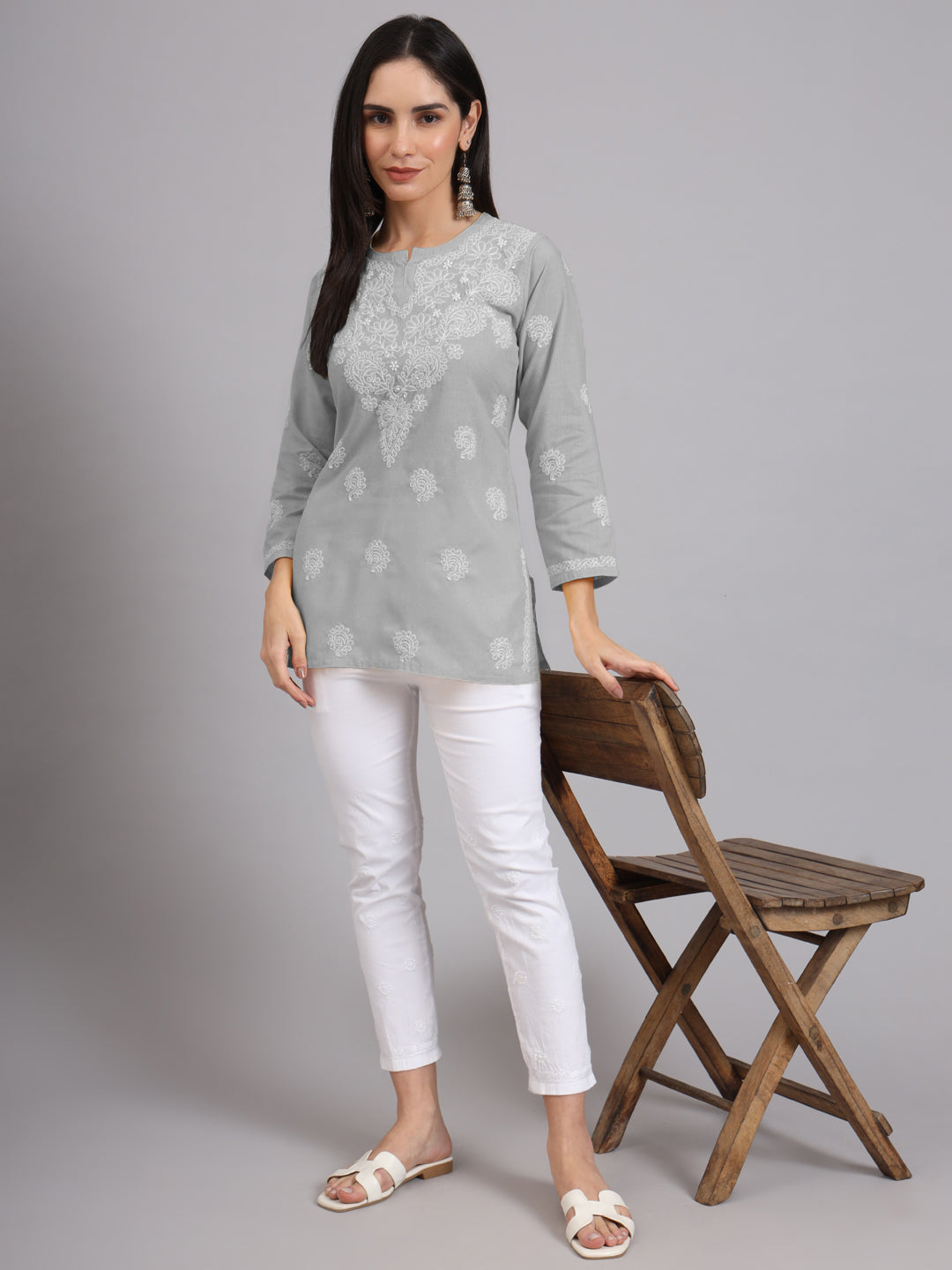 Women Hand Embroidered Lucknowi Chikankari Cotton Ethnic Motifs Kurti PC3998