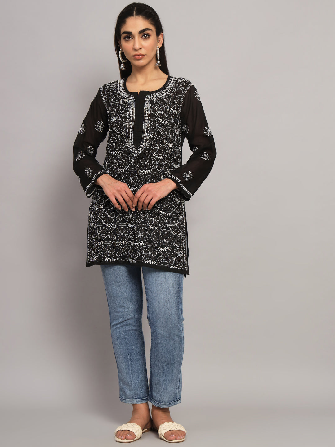 Women Hand Embroidered Chikankari Cotton Kurti PC3591