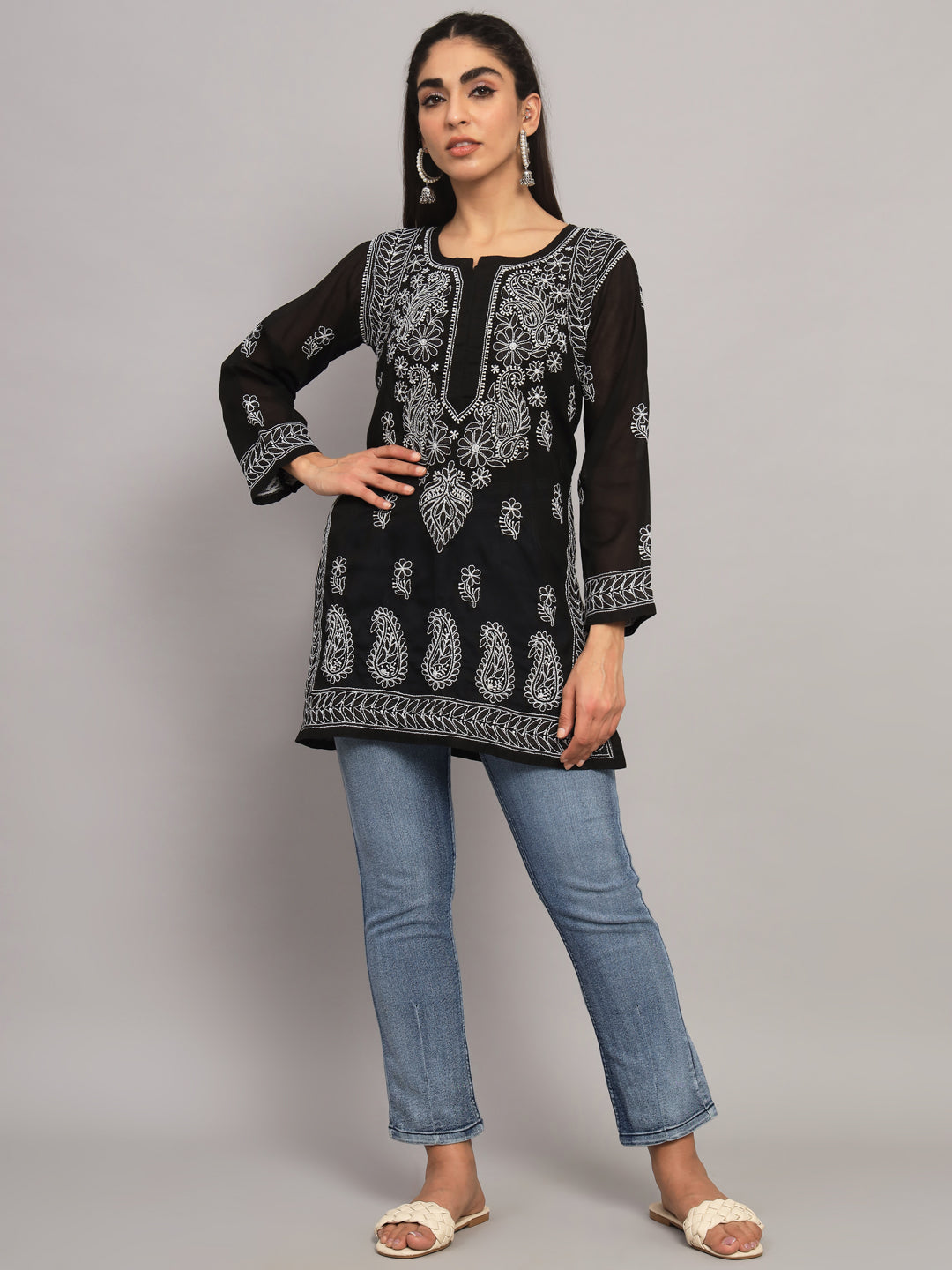 Women Hand Embroidered Chikankari Cotton Kurti PC3595