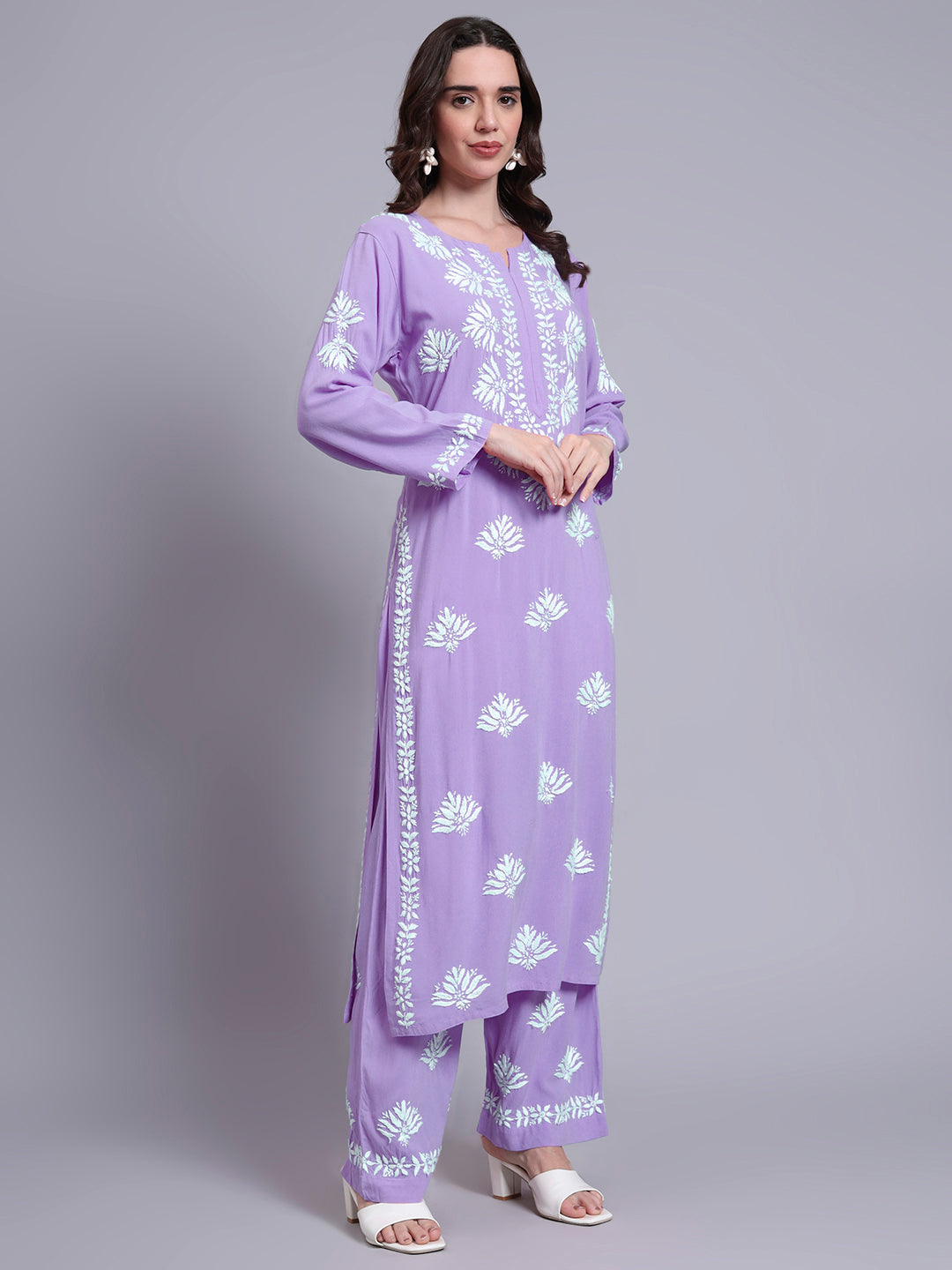Women Hand Embroidered Chikankari Rayon kurta set PC4084KS