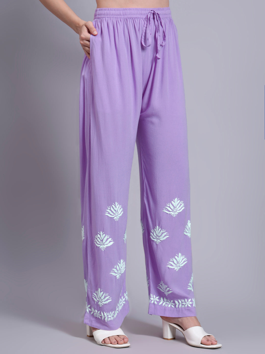 Women Hand Embroidered Chikankari Rayon kurta set PC4084KS