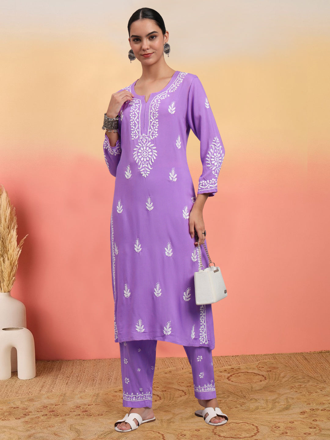 Women Hand Embroidered Chikankari Rayon kurta set PC4076KS
