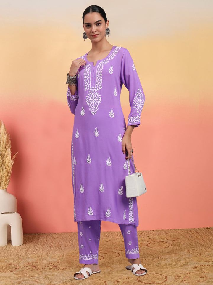 Women Hand Embroidered Chikankari Rayon kurta set PC4076KS