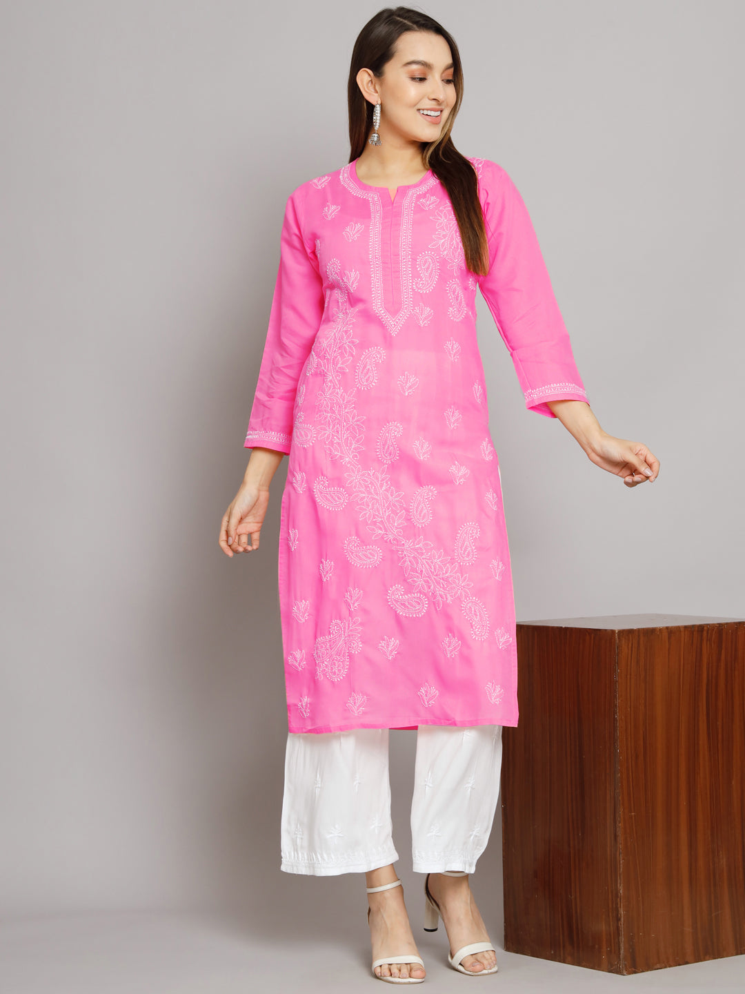 Hand Embroidered Chikankari Cotton Straight Kurta PC3496