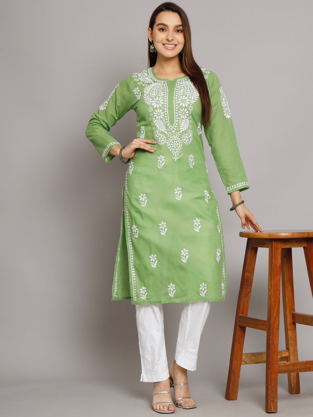 Hand Embroidered Chikankari Cotton Straight Kurta- PC3561