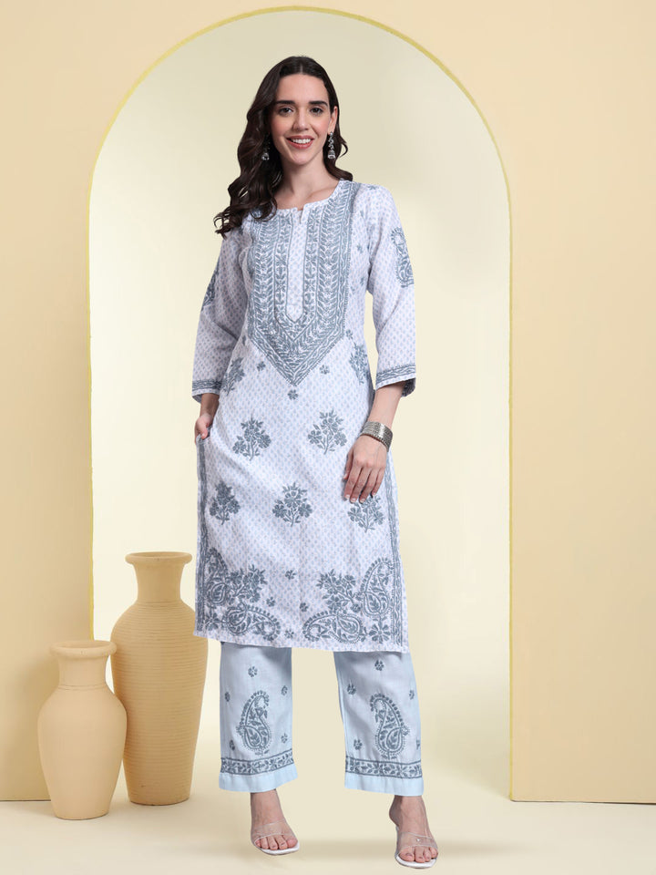 Women Hand Embroidered Chikankari Cotton kurta set PC4086KS
