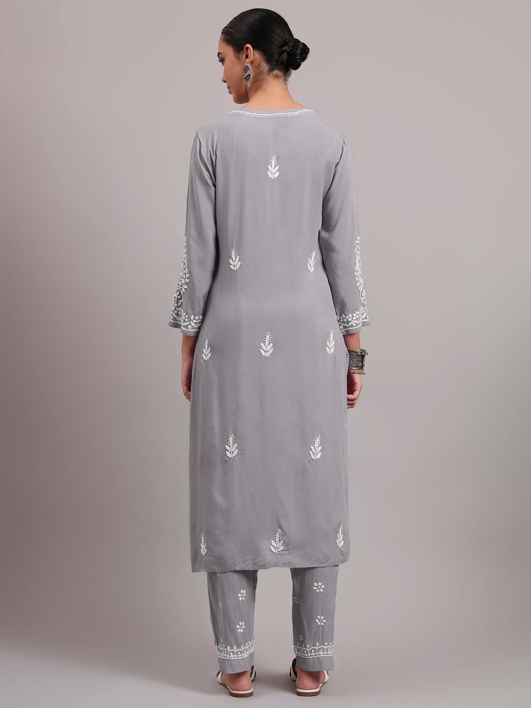 Women Hand Embroidered Chikankari Rayon kurta set PC4076KS