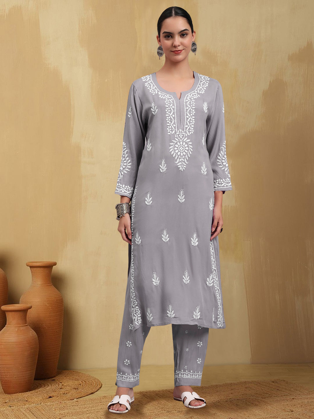 Women Hand Embroidered Chikankari Rayon kurta set PC4076KS