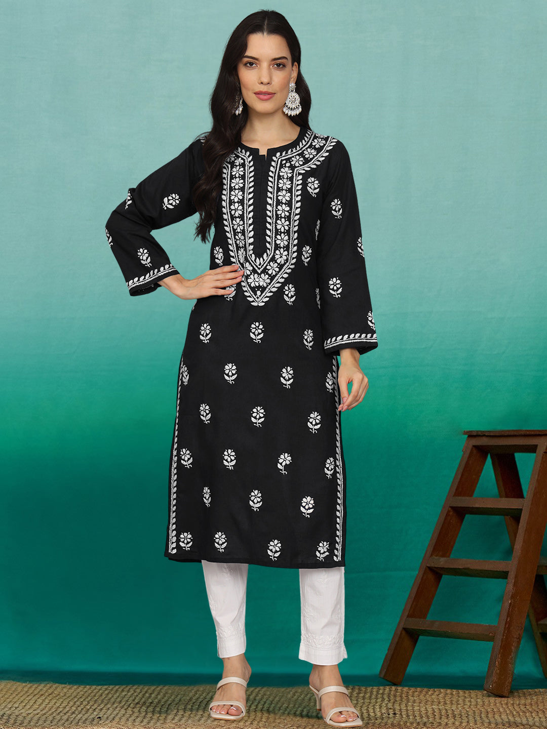 Hand Embroidered Chikankari Mulmul Cotton Straight Kurta- PC3839