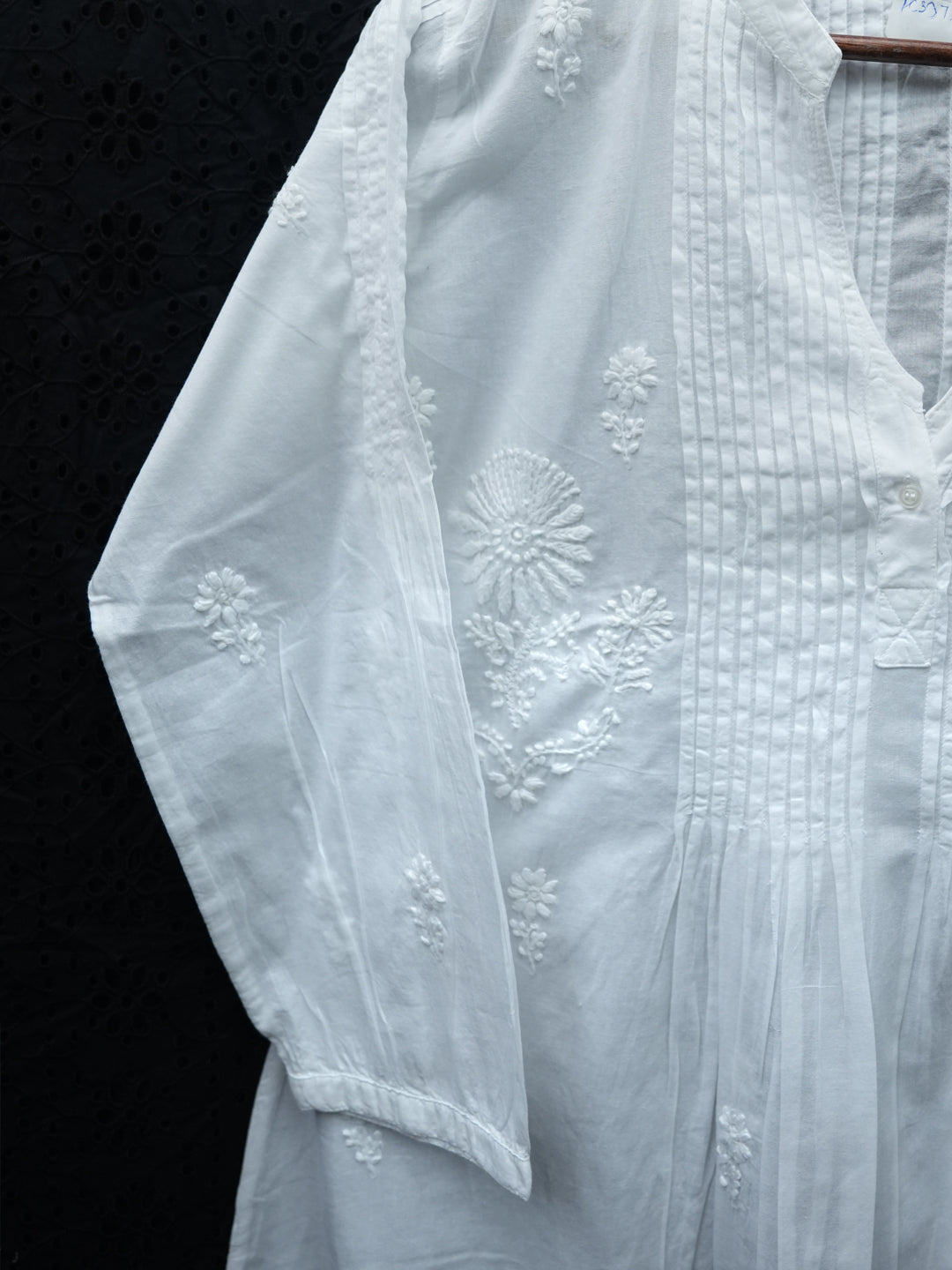 Chikankari Women Hand Embroidered Cotton Tunic PC3976