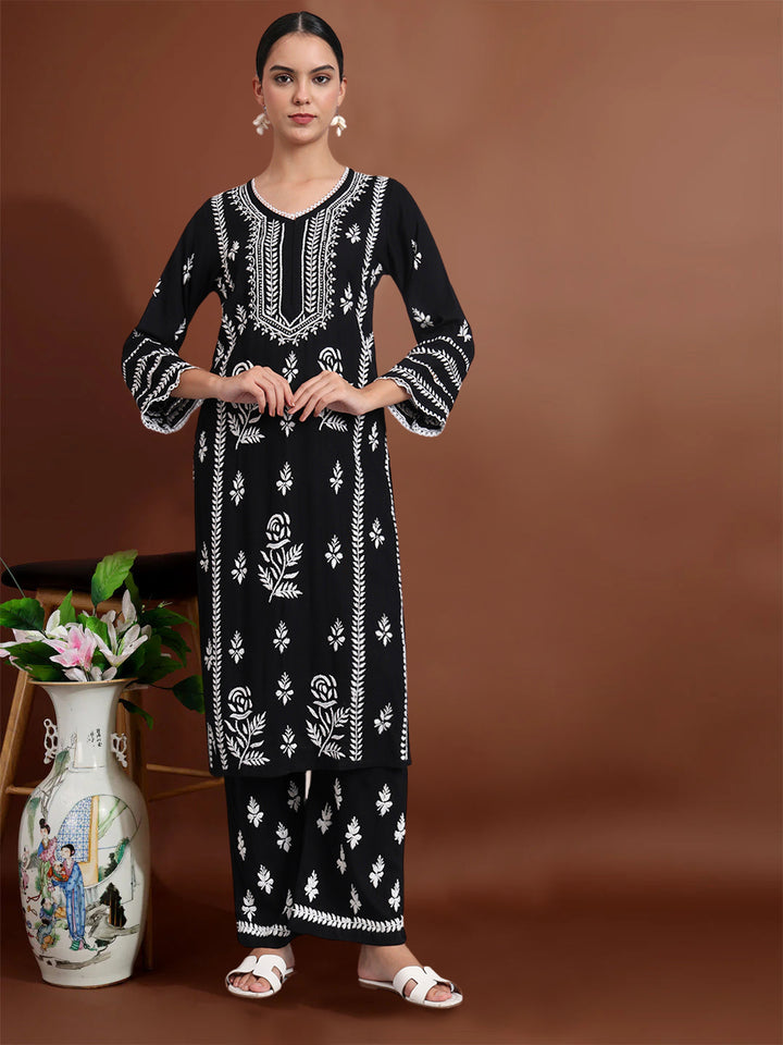 Women Hand Embroidered Chikankari Rayon kurta set PC4078KS