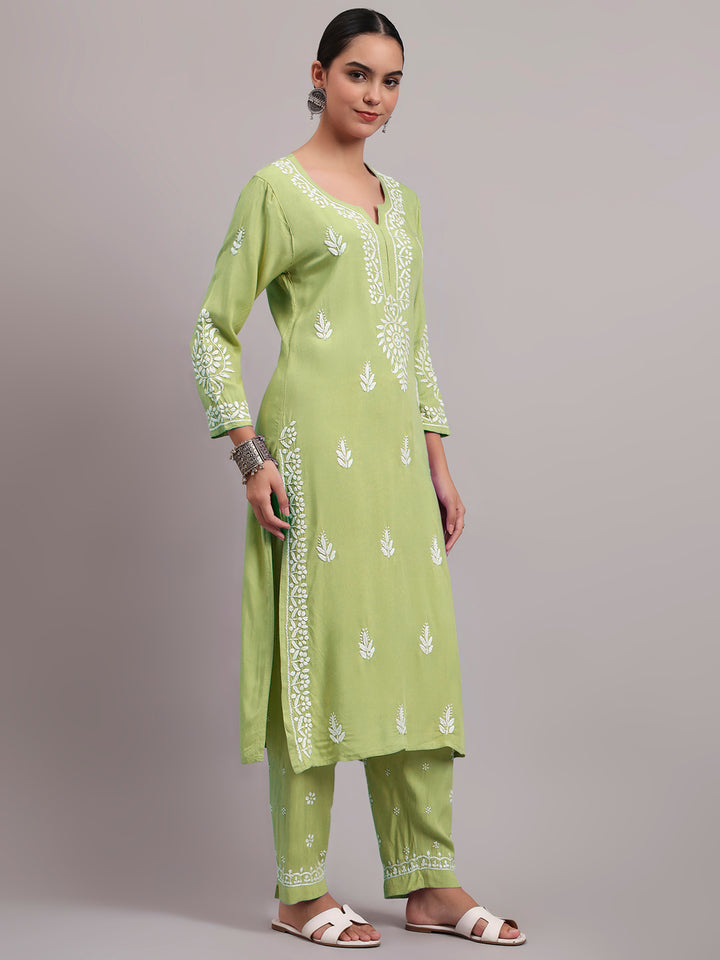 Women Hand Embroidered Chikankari Rayon kurta set PC4076KS