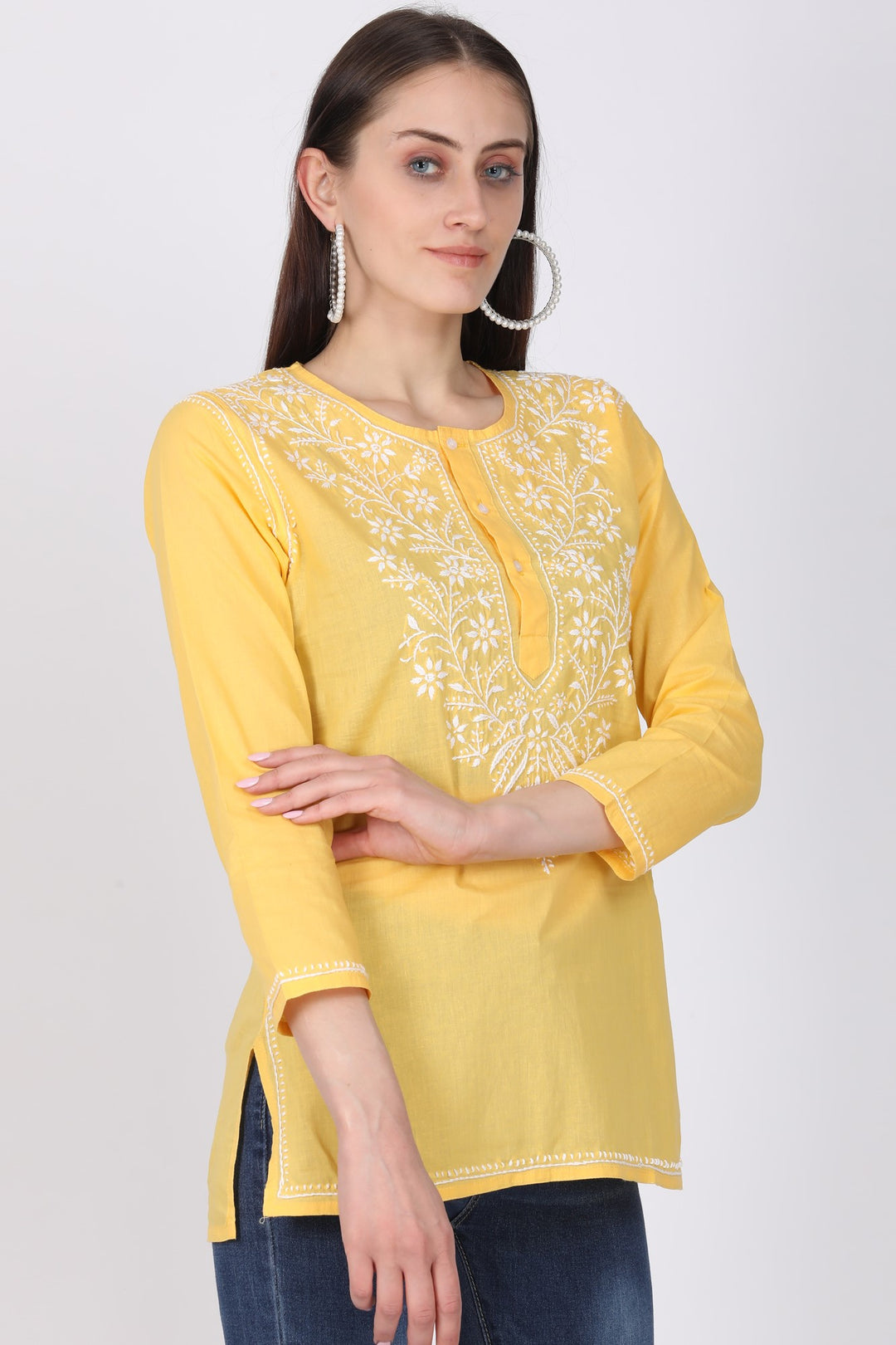 Women Hand Embroidered Chikankari Cotton Kurti SM126S