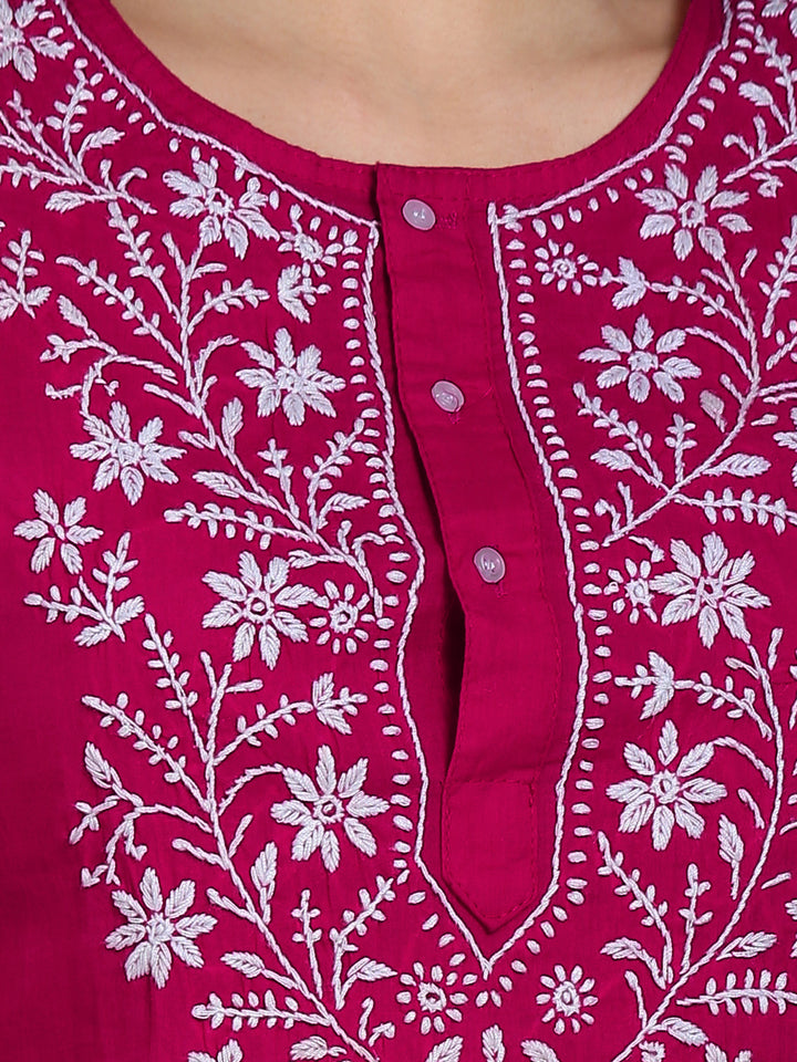 Women Hand Embroidered Chikankari Cotton Kurti SM126S