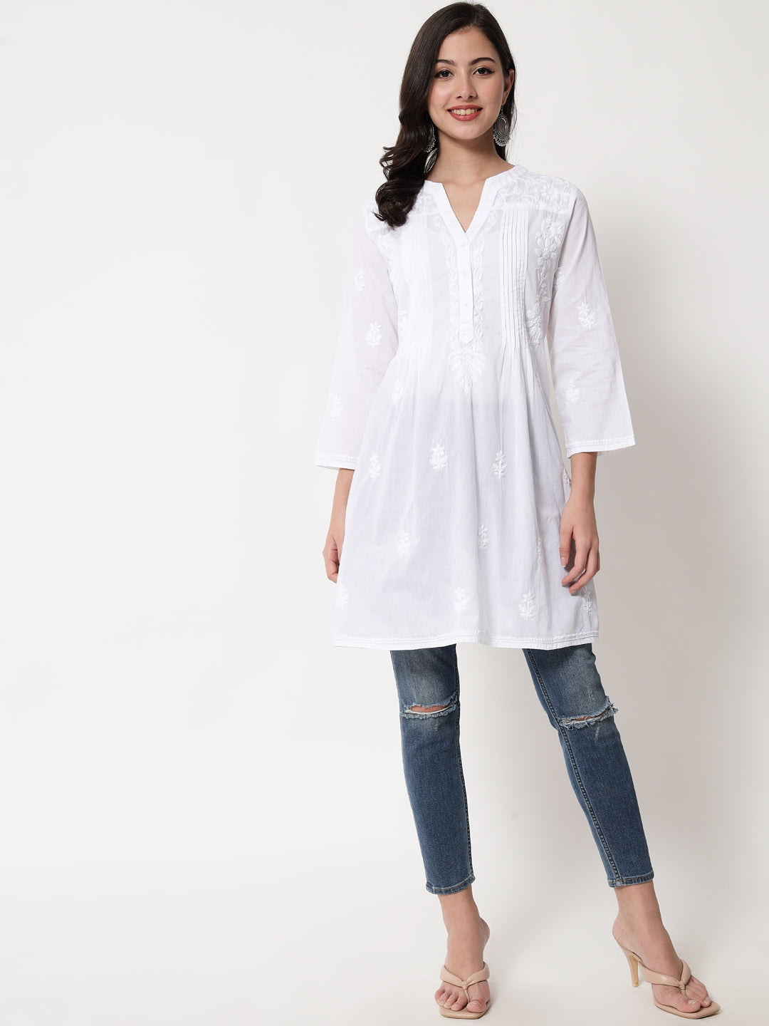 Chikankari Women Hand Embroidered Cotton Kurti PC1958L White