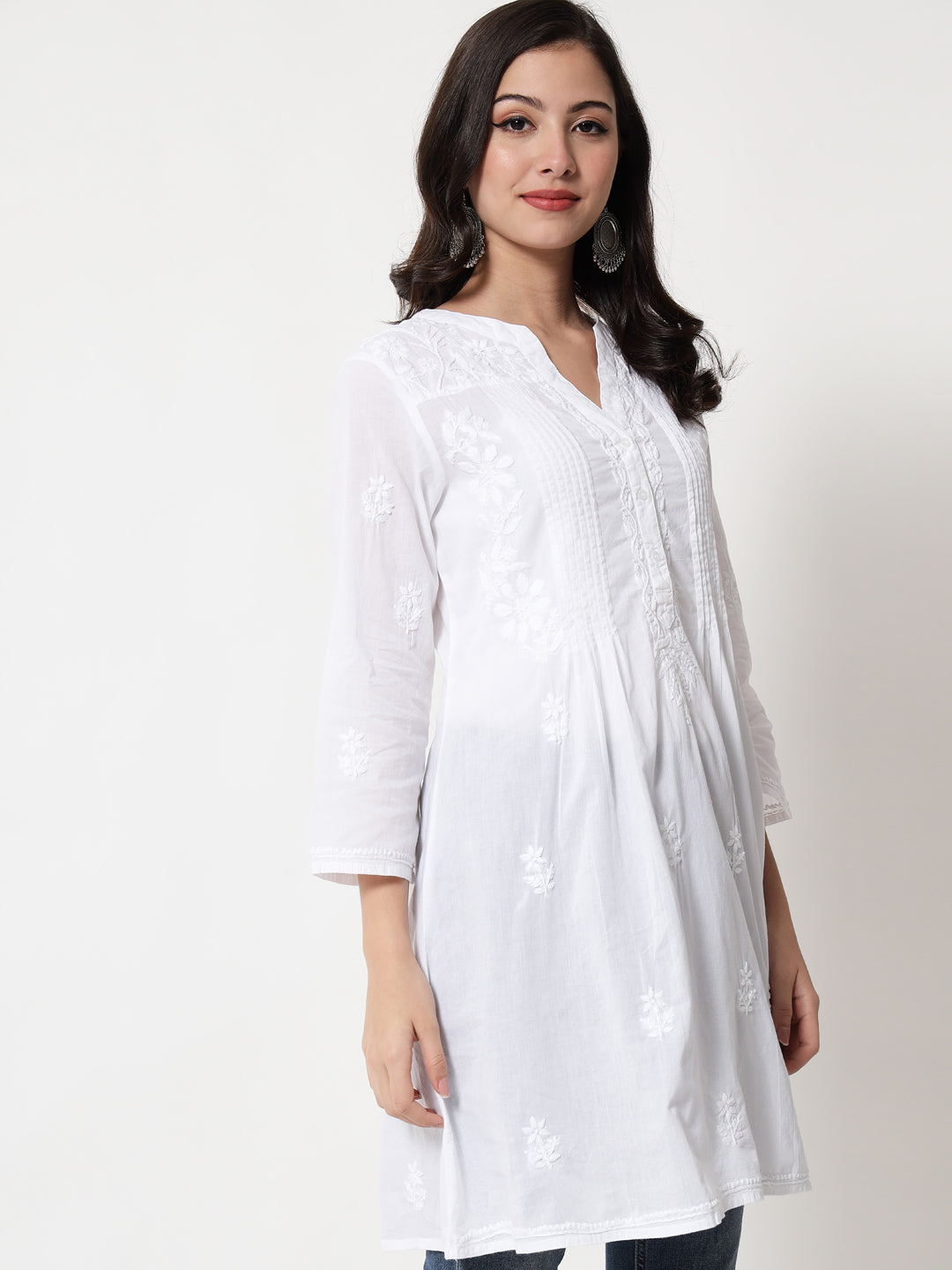 Chikankari Women Hand Embroidered Cotton Kurti PC1958L White
