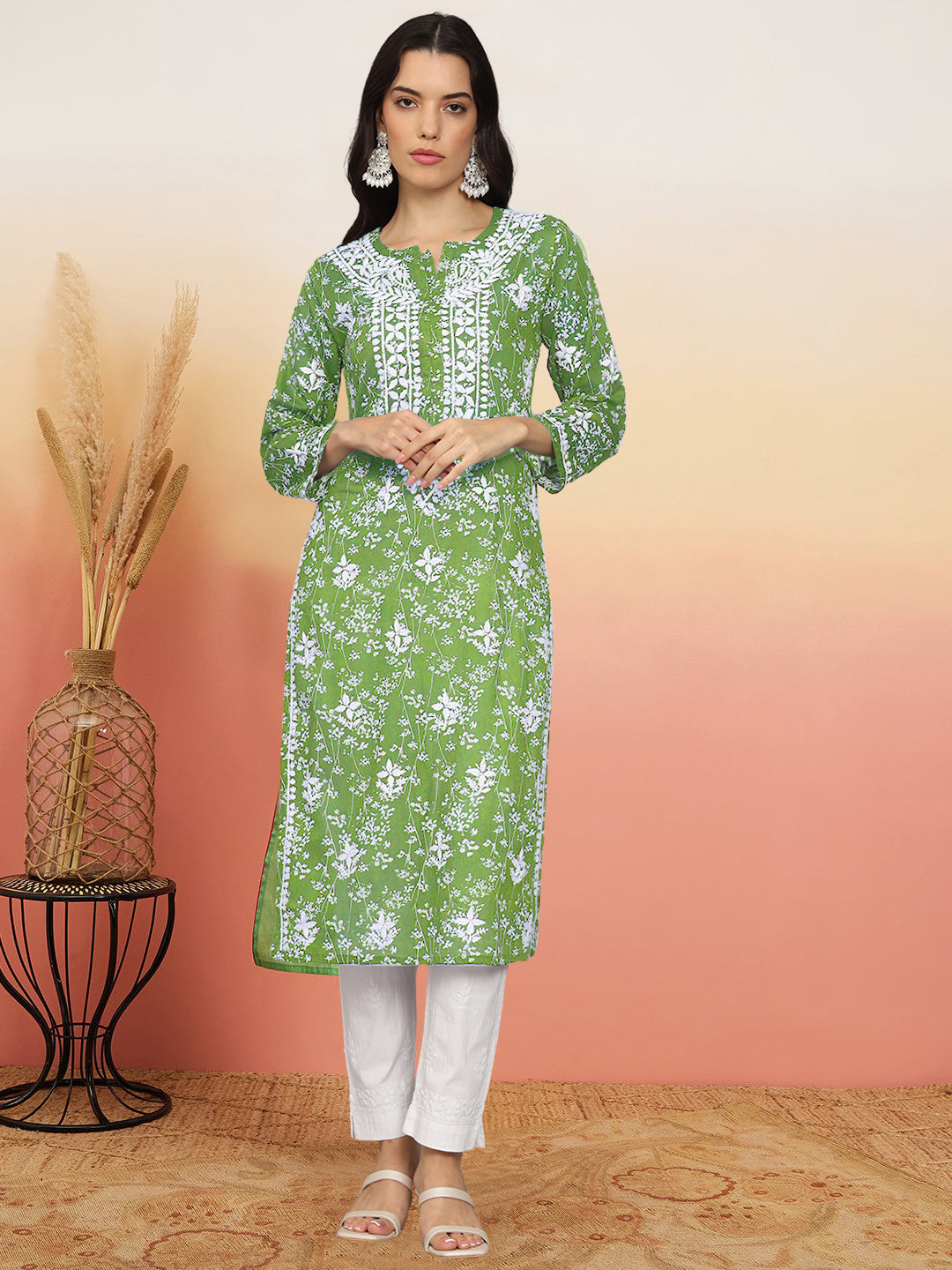 Hand Embroidered Chikankari Mulmul Cotton Straight Kurta- PC4041