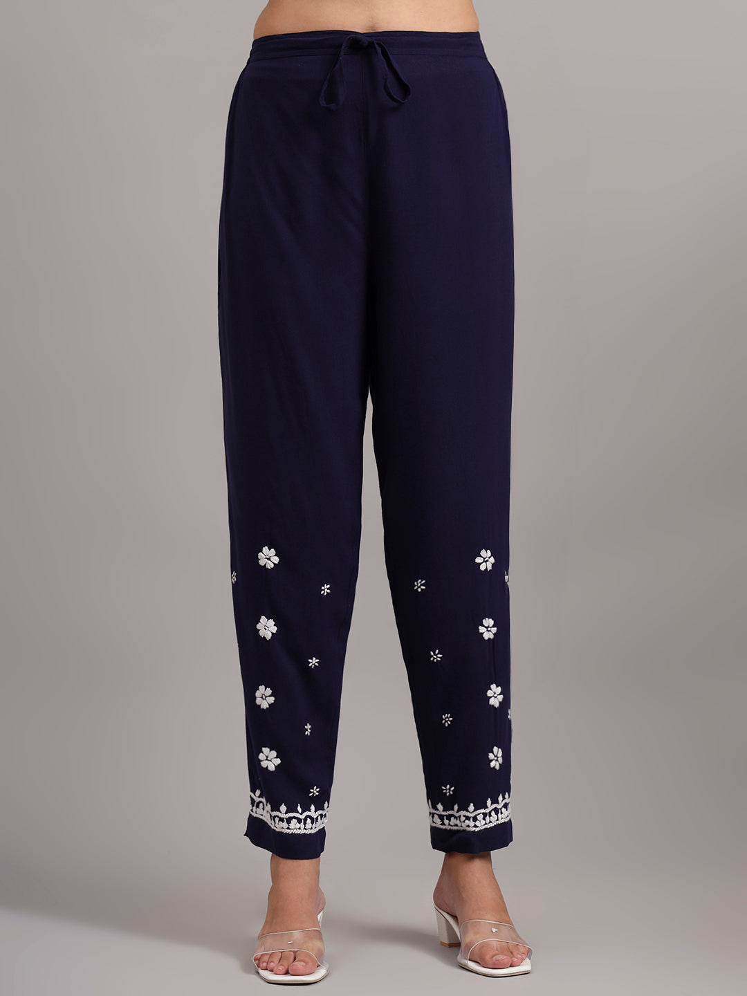 Women Hand Embroidered Chikankari Rayon kurta set PC4076KS