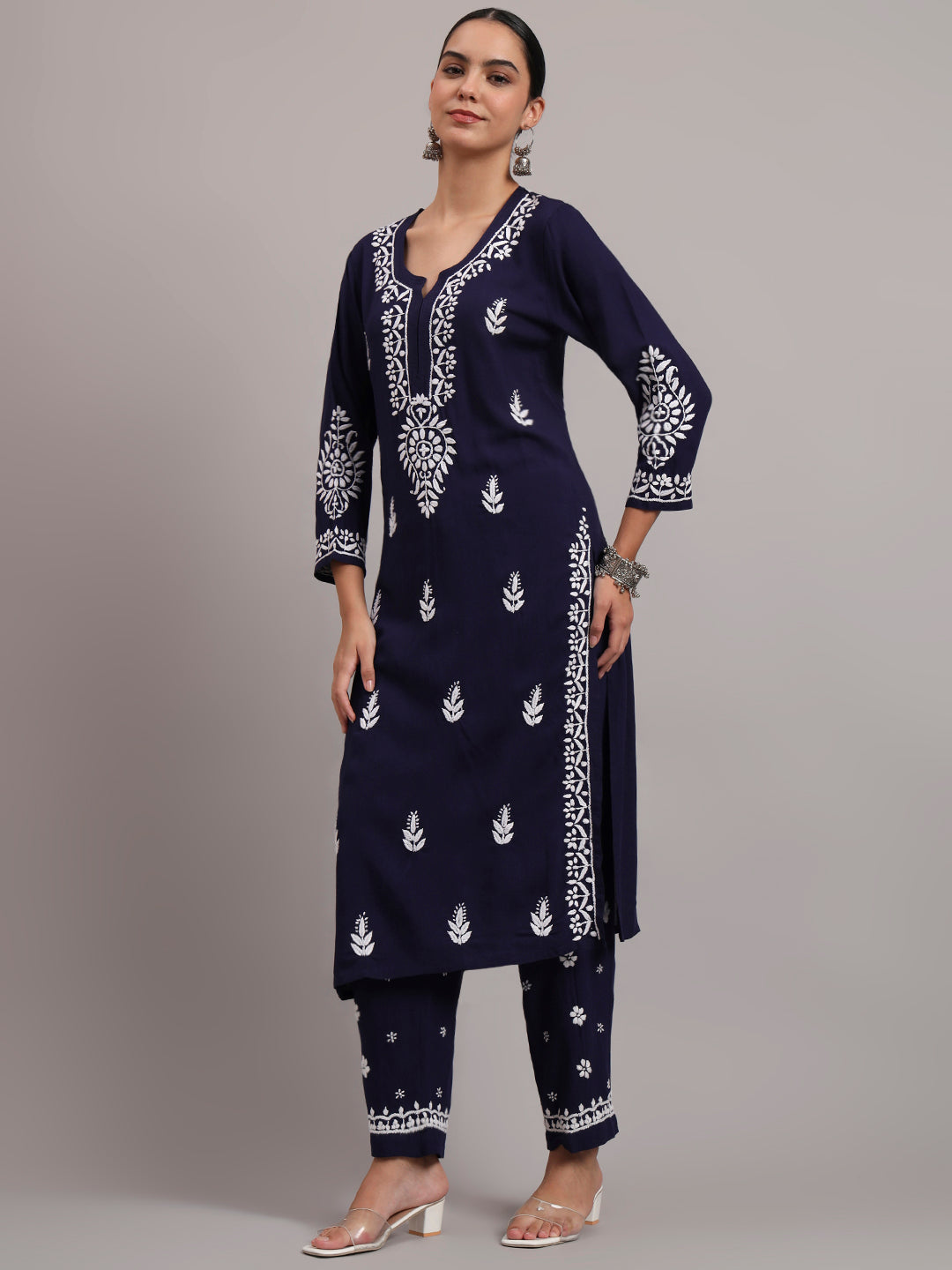 Women Hand Embroidered Chikankari Rayon kurta set PC4076KS