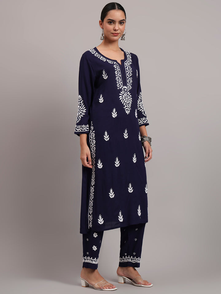 Women Hand Embroidered Chikankari Rayon kurta set PC4076KS