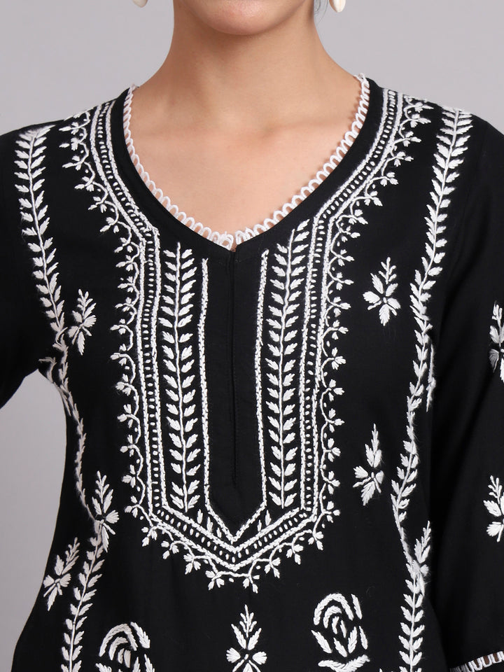 Women Hand Embroidered Chikankari Rayon kurta set PC4078KS