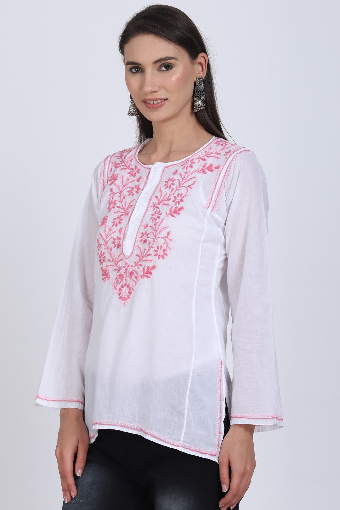 Women Hand Embroidered Chikankari Cotton Kurti SM125