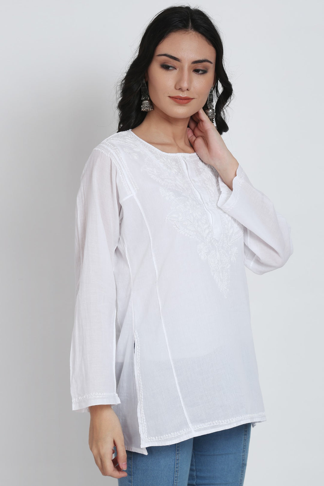 Women Hand Embroidered Chikankari Cotton Kurti SM125