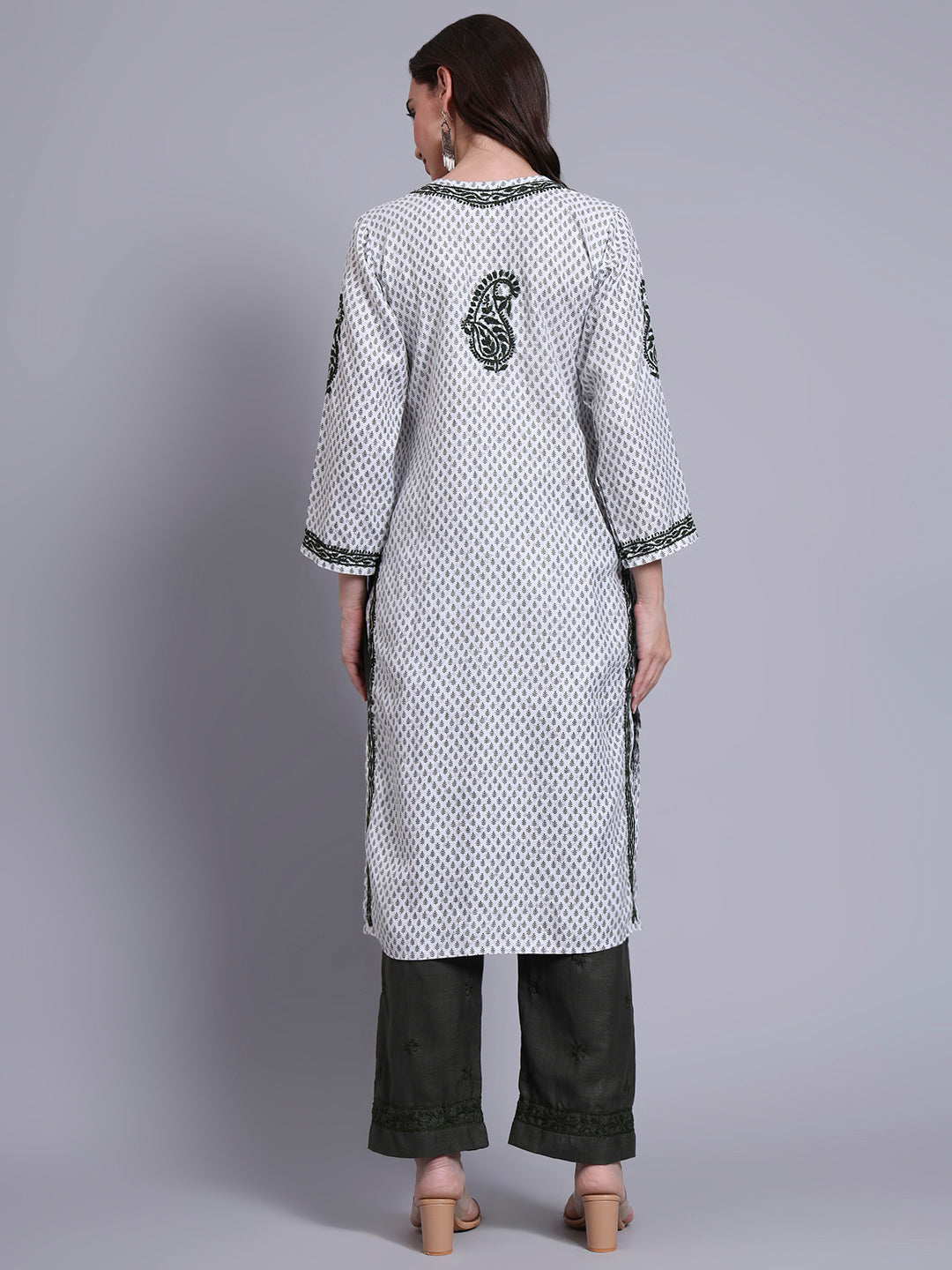 Women Hand Embroidered Chikankari Cotton kurta set PC4086KS
