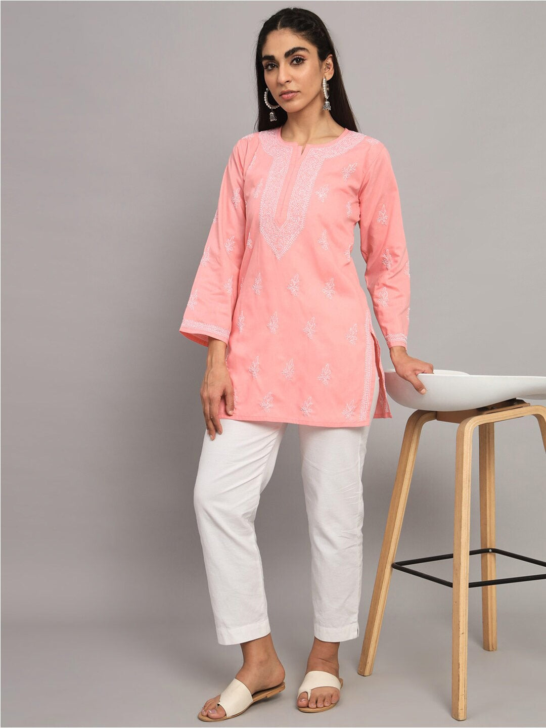 Women Hand Embroidered Chikankari Cotton Kurti PC3602